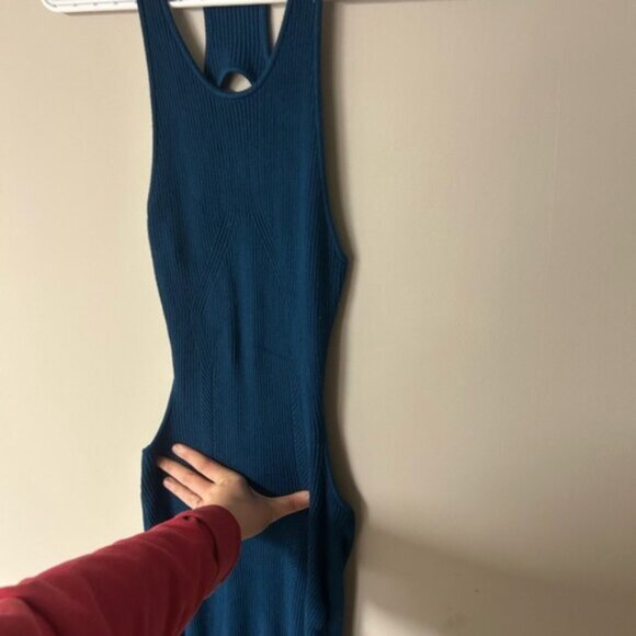 Urban Outfitters Ora Sweater Cut Out Midi Dress - Picture 5 of 8